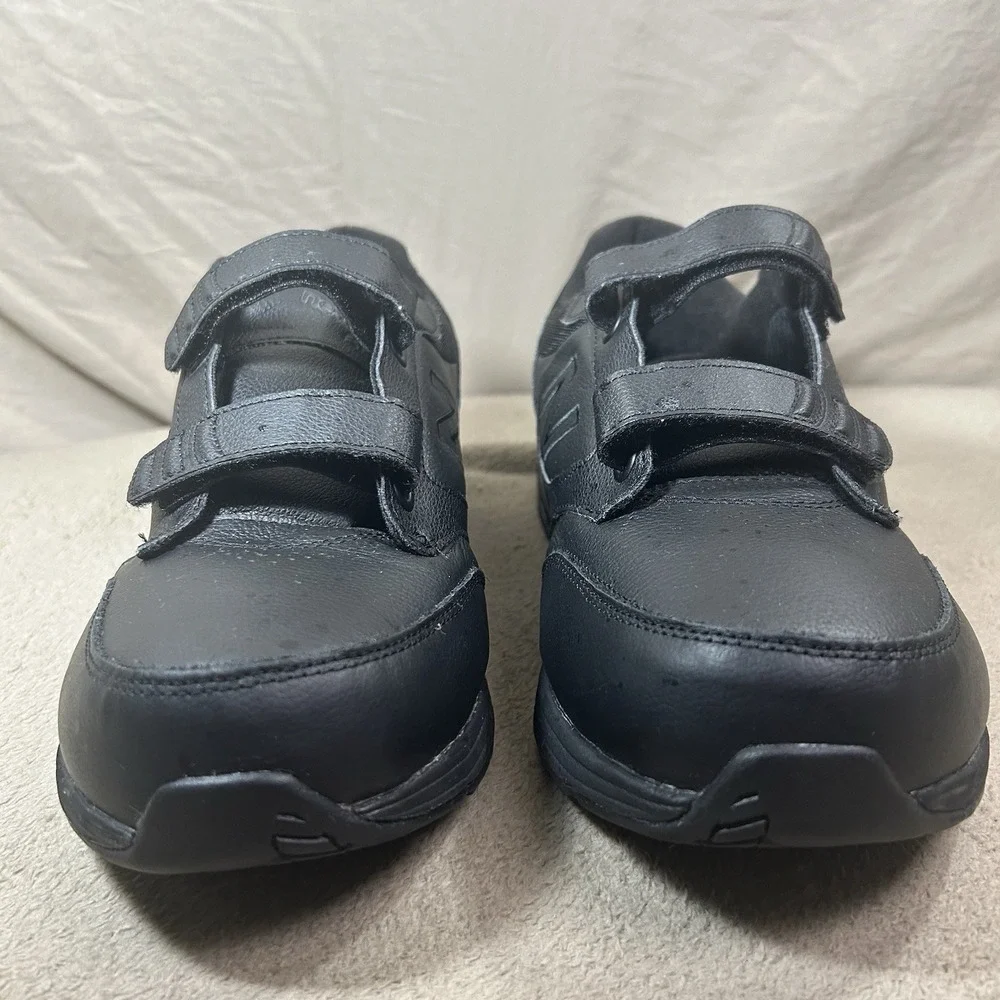 New Balance Men's Size 11 6E Black Walking Sneakers MW928HB3